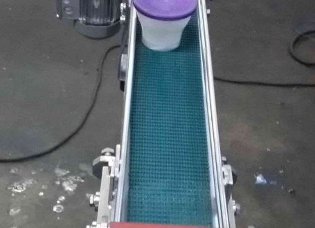 USIMAQ Fabricação e Montagem Industrial - Produtos - Virador de embalagens